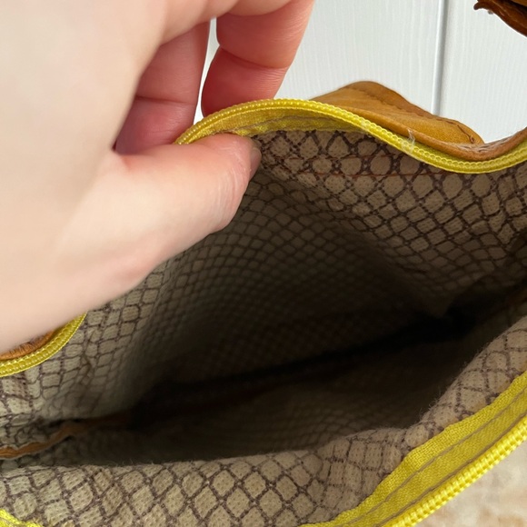 Moroccan pure leather crossbody purse - Picture 6 of 10